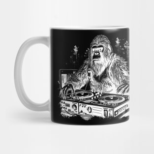 Bigfoot Dj Sasquatch Disc Jockey Music Lover Mug